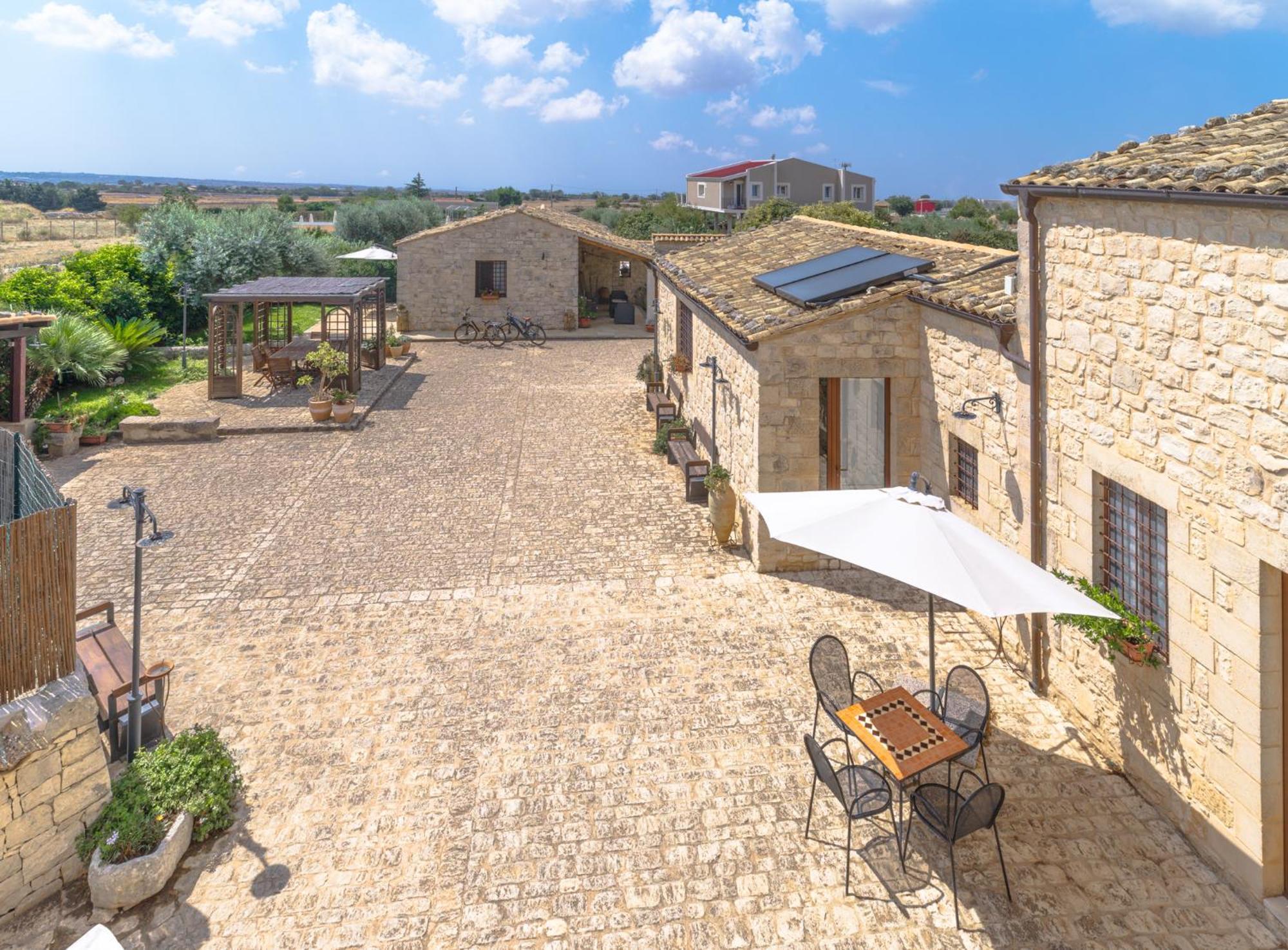 Borgo Monachella Bed & Breakfast Ragusa Ngoại thất bức ảnh